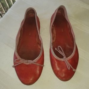 *PRE LOVED* Carlo Cecchini Hot Pink Flat